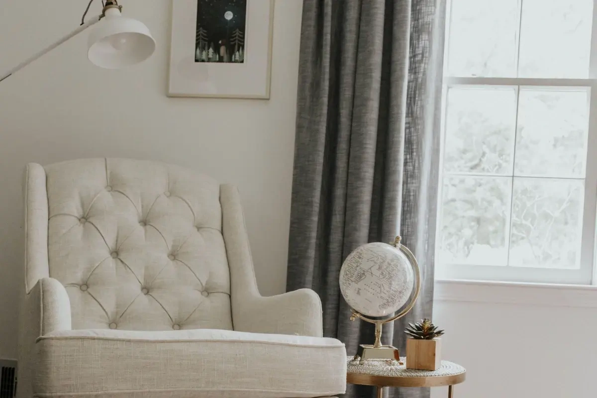 Hvilken lænestol skal stå i stuen? Her er tre gode bud